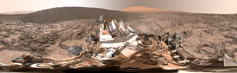 Illustration for article titled Curiosity Is Using Sweet New Tools to Explore Martian Sand Dunes